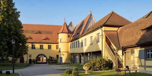 \ud83d\udcdc Historischer Spaziergang durch Adelsdorf \ud83d\udeb6\u200d\u2640\ufe0f\ud83c\udff0