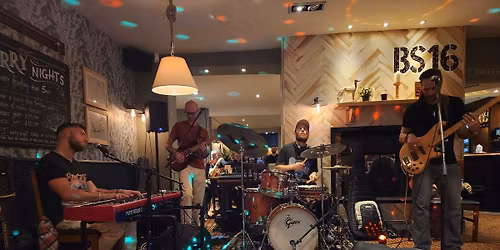 SOUL STRUTTERS LIVE