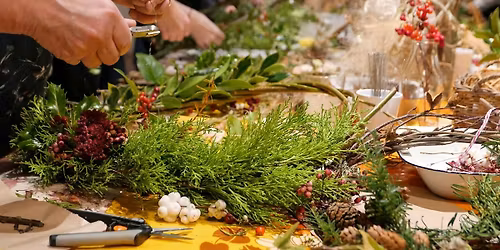 Christmas Wreath Making at StArt