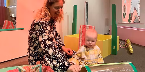 Babyvisning p\u00e5 R\u00f6hsska museet