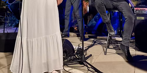 Pocta Zuzan\u011b Navarov\u00e9 v \u010cerno\u0161ic\u00edch \/ MASOPUST TOUR