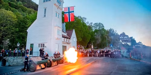 Salutt p\u00e5 Skansen 17. mai 2026