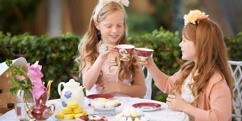 Mom and Me Tea: A Day to Celebrate and Create Memories