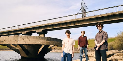 Shaking Hand \u2022 <Breaking Waves> \u2022 Cactus Brugge