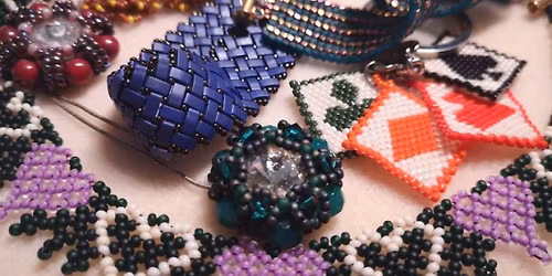 Gy\u00f6ngyf\u0171z\u0151 workshop