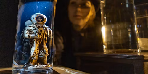 Miniati\u016br\u0173 spektaklis \u201eIstorijos i\u0161 FLUXUS d\u0117\u017eut\u0117s\u201c