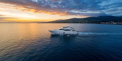 Overboard at Mom's Place - A Chicago Gathering Spot