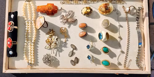 Lincoln Road Antique and Collectible Market