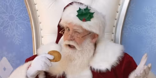 Santa Is Coming to Viva Bene St. Peters!