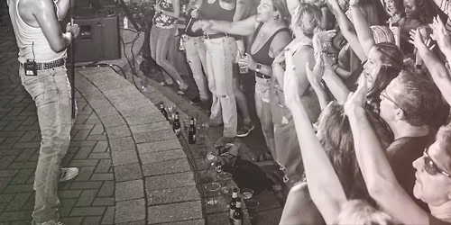 Radio Gaga  |  Tinley Park July 4th Fireworks Show
