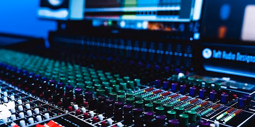 Grundlagen Mixdown - am Campus Z\u00fcrich