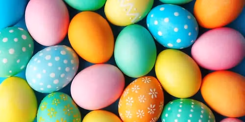 Bloemschikken thema pasen