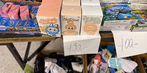 AV\u00cdZO BAZAR na \u010cern\u00e9 louce