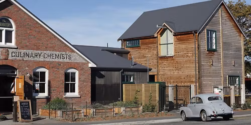 SUNDAY SESSIONS - Live Music with Matt Hantler!