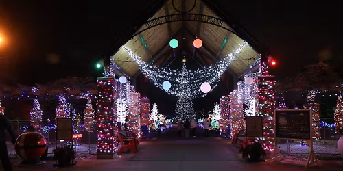 Bright Lights Windsor Christmas Cosplay Shoot, 2025