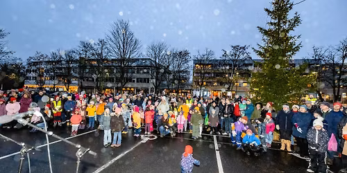 Julegrantenningen i \u00c5s