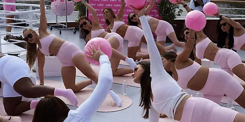 \u00c0 FLOT PARIS  - Pilates cruise