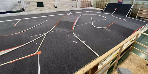 radiostyrd bil inomhus trojenborg