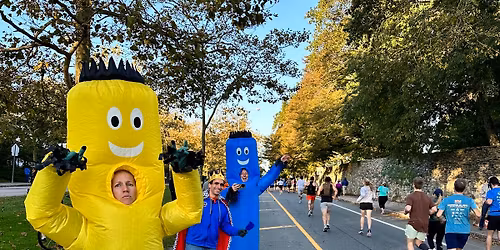 Newport Marathon & Half Cheer Station