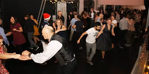 V\u00e1no\u010dn\u00ed swingov\u00e1 tan\u010d\u00edrna