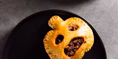 ADULT trick or treating ON Halloween - FOOD TOUR