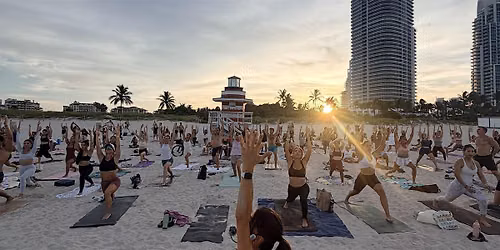 Full Moon Beach Mat Pilates, Yoga & Meditation | 840 Miami