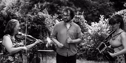 Vernissage avec plateau radio et My Little Cabbage