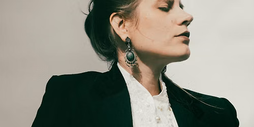 Femme Brutal presenterer: Krissy Mary