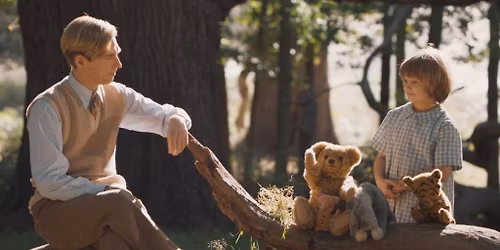 Tabi filmklub - Viszl\u00e1t, Christopher Robin