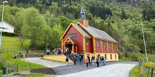 P\u00e5skequiz & dans