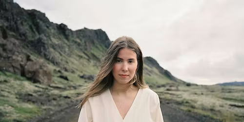 Arny Margret | Debaser Nova