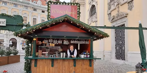 ER\u00d6FFNUNG: Punschtrinken am Altwiener Christkindlmarkt