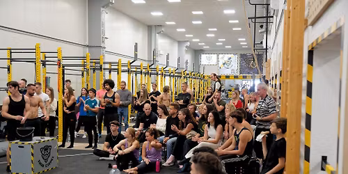 \u00c9vz\u00e1r\u00f3 \u00e9jszakai JAM