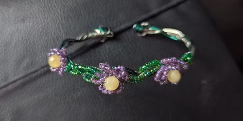 Beaded Flowers bracelet wire class