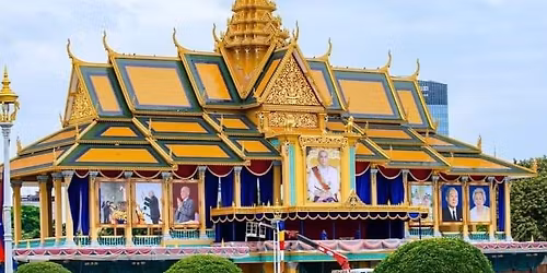 travel with srun in Phnom Penh captain city of Cambodia 