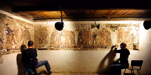 \u201eMuzycy, ta\u0144ce i bractwa religijne. Zagadkowe malowid\u0142a Maj\u00f3w z Gwatemali\u201d. Dr hab. Jaros\u0142aw \u0179ra\u0142ka