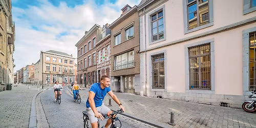 Visite guid\u00e9e du coeur historique de Mons \u00e0 v\u00e9lo