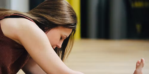 Yin j\u00f3ga \u00e9s l\u00e9gz\u00e9stechnik\u00e1k workshop