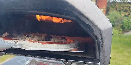Pizza workshop for families