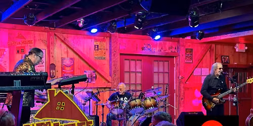 MACALAS returns to Daryl\u2019s House Club