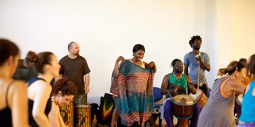 Stage de danse malienne avec Hawa Kouyat\u00e9