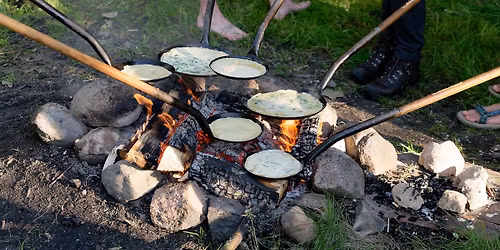 Sensommerb\u00e6r og b\u00e5lpandekager 