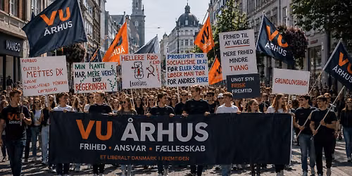 VU \u00c5rhus demonstrerer mod regeringen!\ud83d\udce3