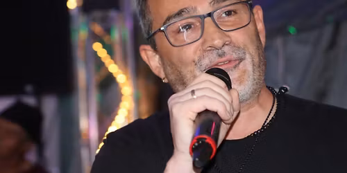 Gro\u00dfes FANTREFFEN. Auftakt der WarumTour 2026