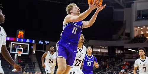 Parking Oral Roberts Golden Eagles at St. Thomas Tommies Mens Basketball