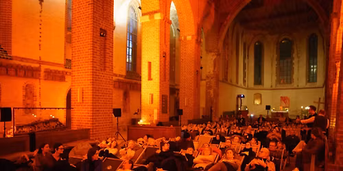 Elektroakustiline HINGEDE \u00d6\u00d6 \/ lamamiskontsert ruumilises helis ja videokunstis