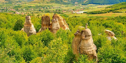 Excursie Plecare din Sibiu spre Gradina Zmeilor, Cascada Valul Miresei si Gradina Botanica Jibou