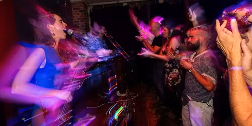 AMAWA (EX LA NEGRA ALBINA) + JAM LATINA BXL