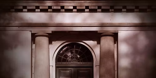 Skumringstur til \u2018De Hjernel\u00f8ses Kirkeg\u00e5rd\u2019