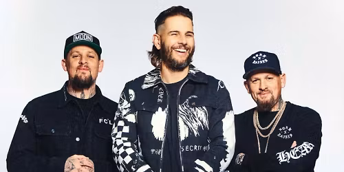 Avenged Sevenfold and Good Charlotte at Hollywood Casino Amphitheatre - St. Louis